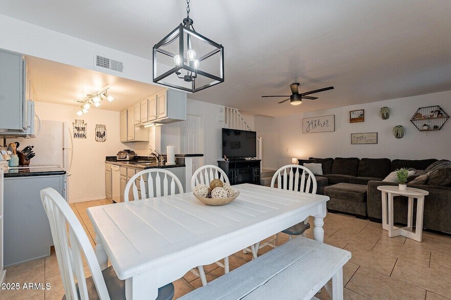 14234 N Oakwood Ln in Fountain Hills, AZ - Foto de edificio