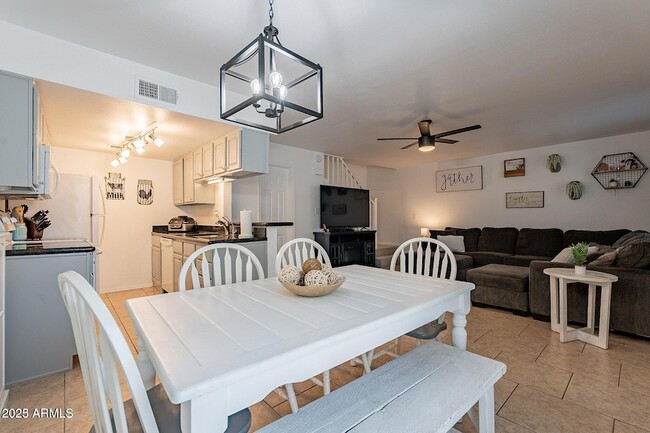 property at 14234 N Oakwood Ln