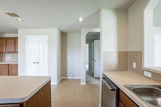 1111 Desert Springs Ln in Rosenberg, TX - Foto de edificio - Building Photo