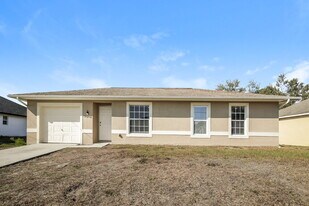 2916 12th St SW in Lehigh Acres, FL - Building Photo