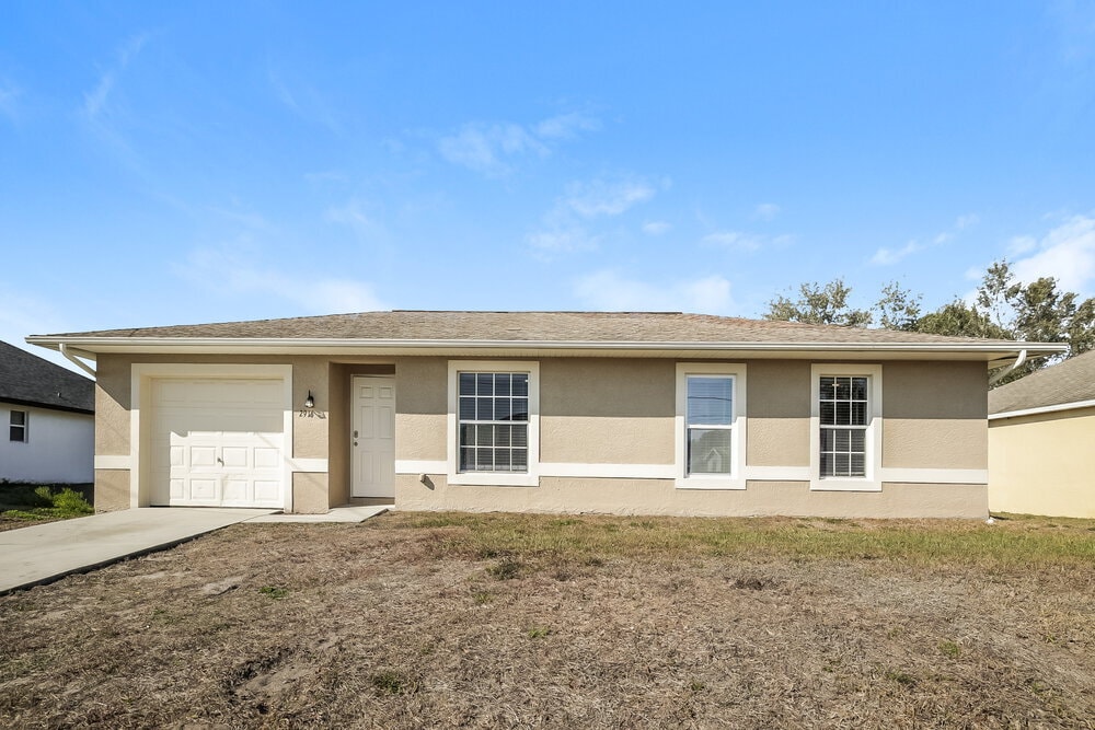2916 12th St SW in Lehigh Acres, FL - Building Photo