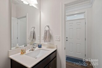 208 Waterlynn Ridge Rd in Mooresville, NC - Building Photo - Building Photo