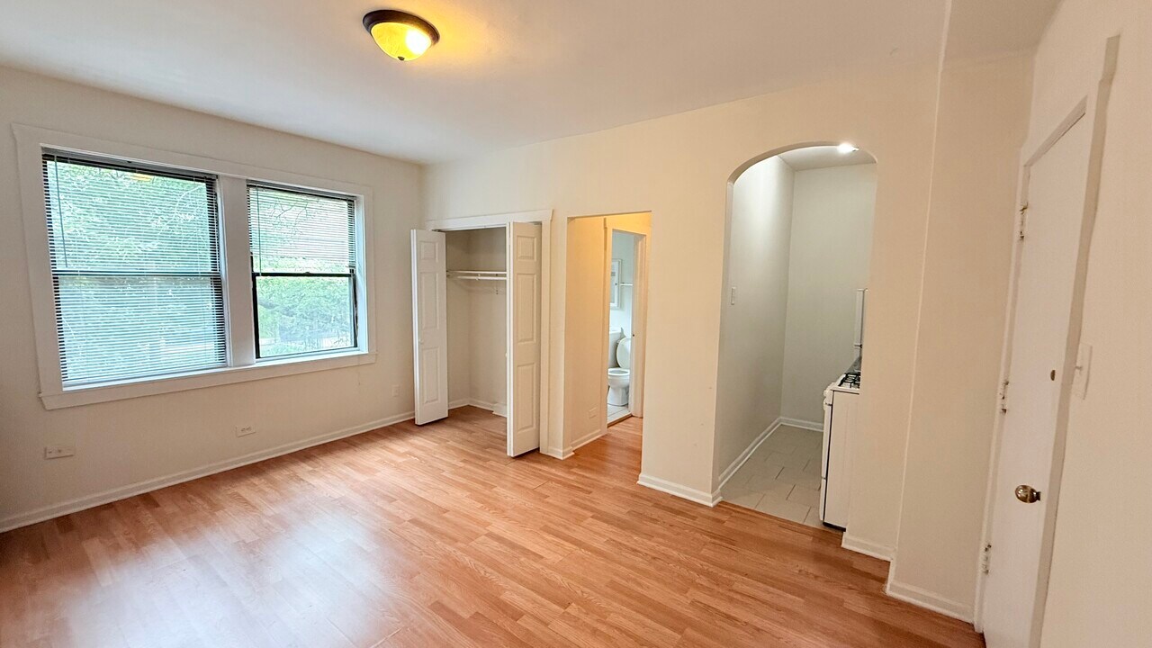 839 W Sheridan Rd in Chicago, IL - Building Photo