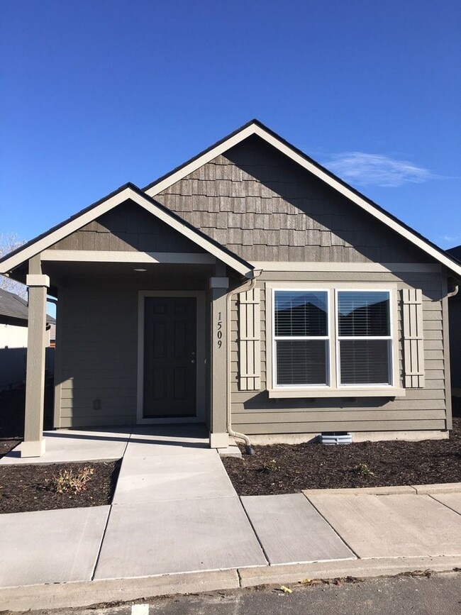 property at 1509 SW 36th Loop