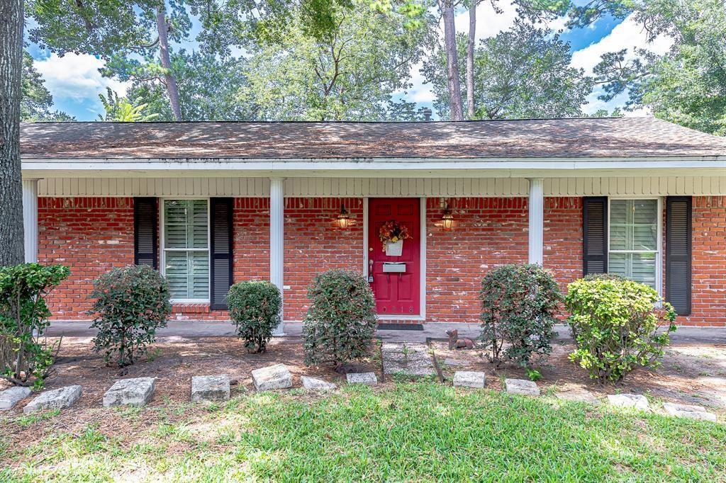 10218 Oak Point Dr in Houston, TX - Building Photo