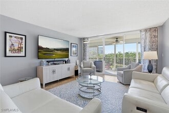 5 Bluebill Ave in Naples, FL - Building Photo - Building Photo