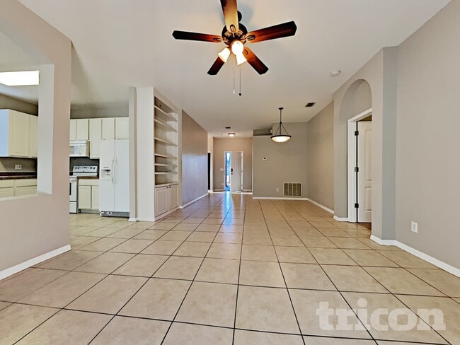 10314 Goldenbrook Way in Tampa, FL - Building Photo - Building Photo