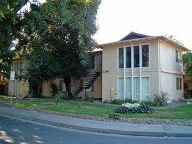 1145 W Sacramento Ave in Chico, CA - Building Photo