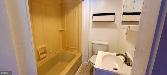 239 Roosevelt Ave in Northfield, NJ - Building Photo - Building Photo