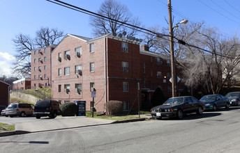 Rahill Apartments in Arlington, VA - Building Photo - Building Photo