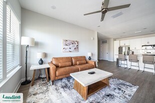 84 San Filippo Dr SE, Unit 08-8206 in Palm Bay, FL - Building Photo