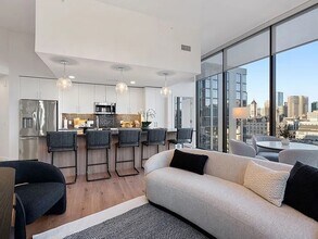 1212 Demonbreun St, Unit 615 in Nashville, TN - Building Photo - Building Photo