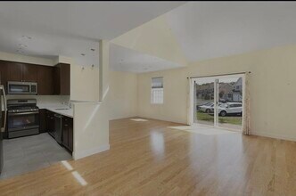 70 Endicott St in Norwood, MA - Building Photo - Building Photo