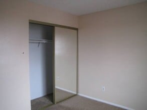 17262 Cerritos St in Fontana, CA - Building Photo - Building Photo