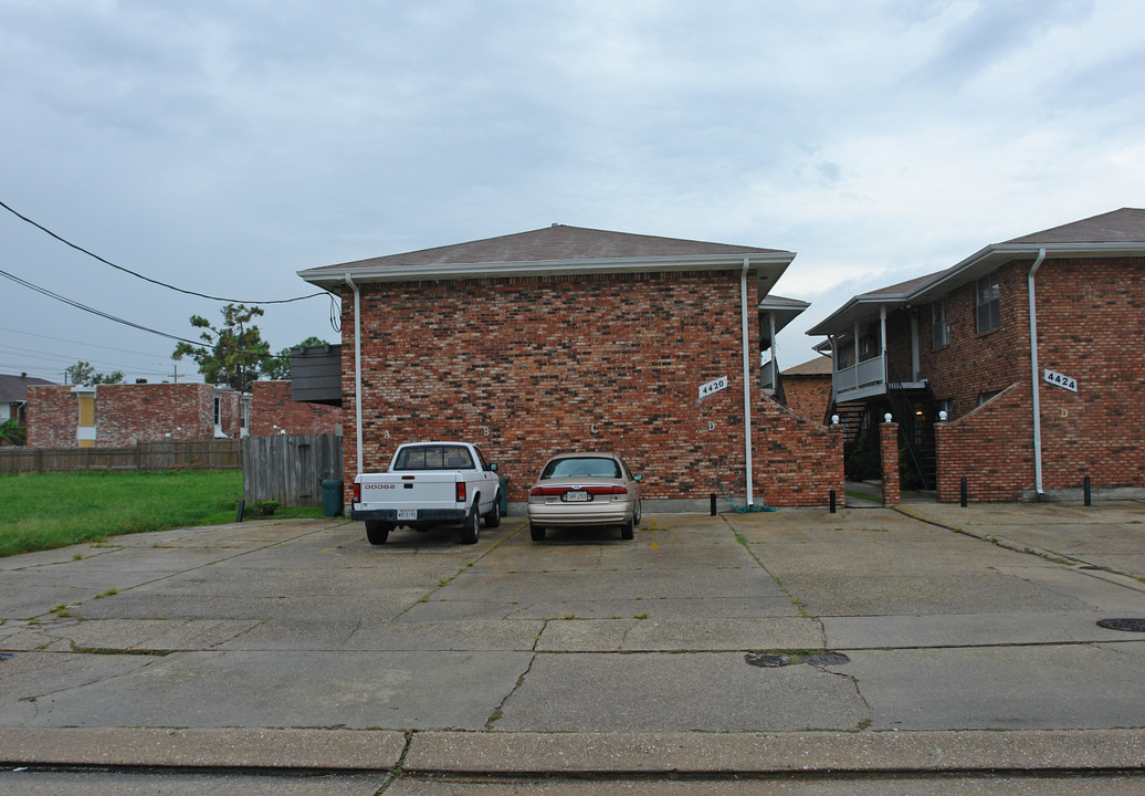 4420 Barnett St in Metairie, LA - Foto de edificio