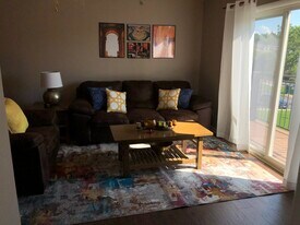 1366 Hunters Rd, Unit J