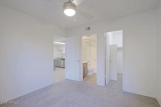 5150 W Eugie Ave-Unit -2 in Glendale, AZ - Building Photo - Building Photo