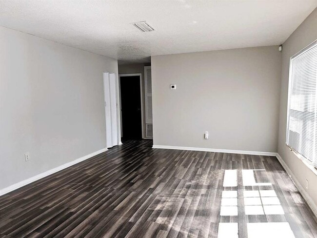 1412 Braebury Dr in Leesburg, FL - Building Photo - Building Photo
