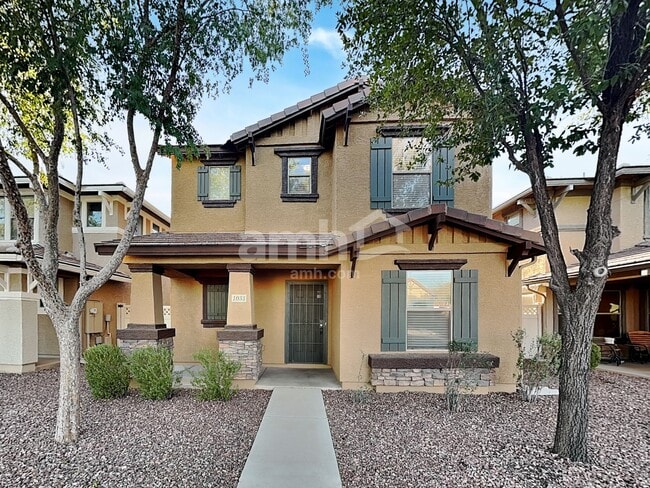 property at 1033 S Deerfield Ln