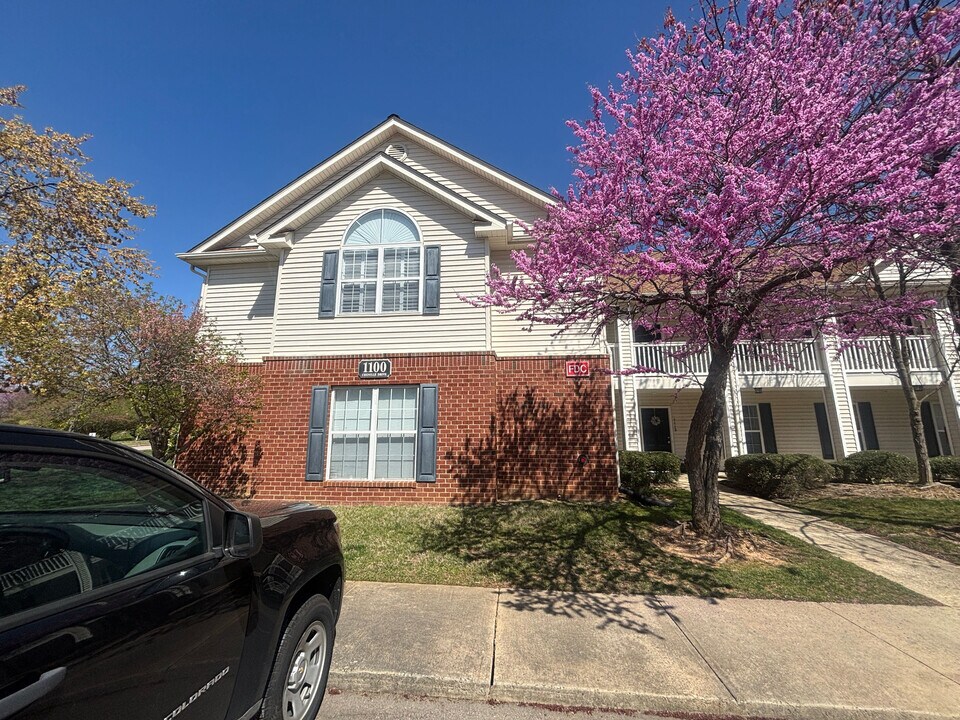 Room in Condo on Chenille Dr in Morrisville, NC - Building Photo