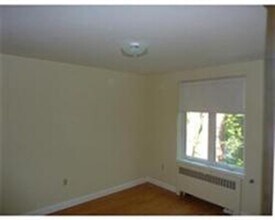 42 Dean Rd in Brookline, MA - Building Photo - Building Photo