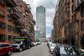 Schaefer Landing North in Brooklyn, NY - Building Photo - Building Photo