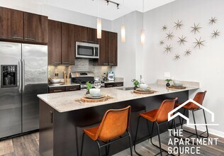 469 W Huron St in Chicago, IL - Building Photo - Building Photo