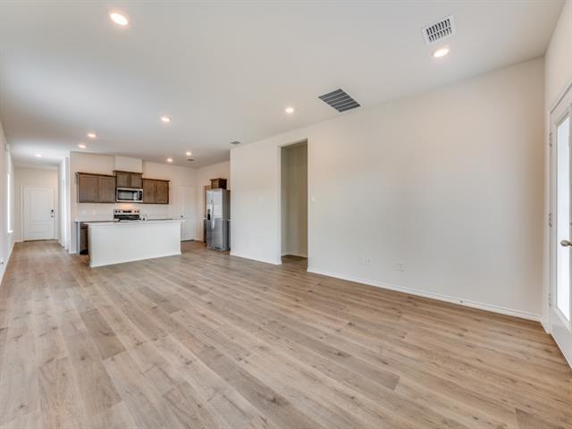 549 Minnie Ln in Pilot Point, TX - Building Photo