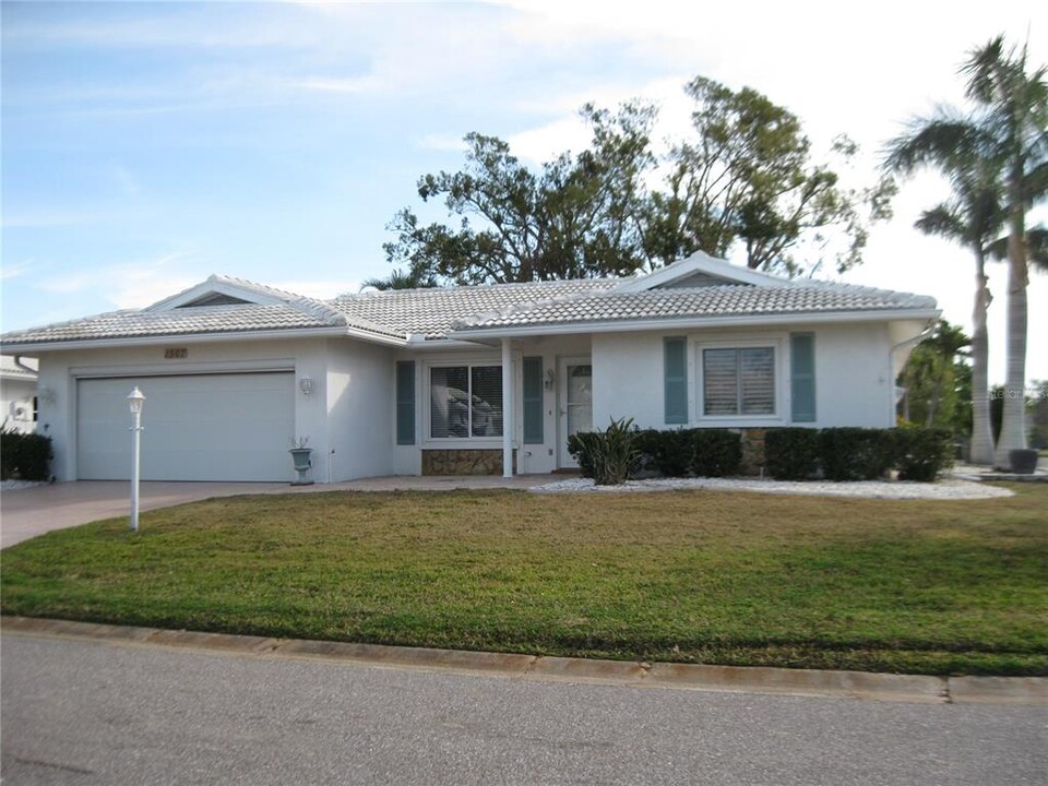 1507 N Knollwood Dr in Bradenton, FL - Building Photo