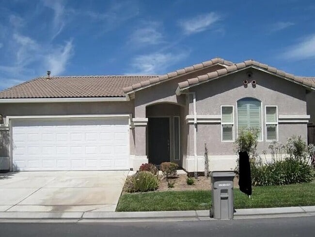 property at 805 Vía Rosa