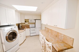 8155 Camino Del Oro in San Diego, CA - Building Photo - Building Photo