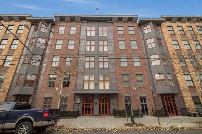 812 Grand St-Unit -522 in Hoboken, NJ - Building Photo - Building Photo
