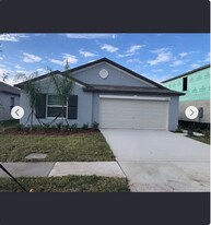 2236 Old Mining Rd in Lakeland, FL - Building Photo