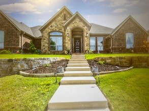 7600 Eagle Ridge Cir in Fort Worth, TX - Building Photo - Building Photo