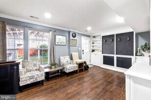 25427 Elm Terrace in Aldie, VA - Building Photo