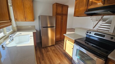 9574 Easter Way in San Diego, CA - Building Photo - Building Photo
