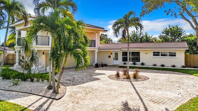 2836 NW 11th Ave in Wilton Manors, FL - Building Photo - Building Photo