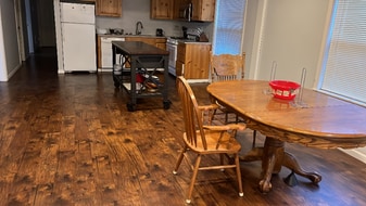 298 Powell St E in Monmouth, OR - Building Photo