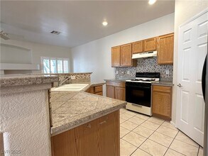 1591 Buffalo Brubaker Ln in Henderson, NV - Building Photo - Building Photo