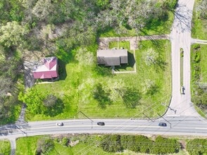 7635 Charlotte Pike in Nashville, TN - Building Photo - Building Photo