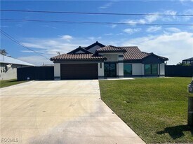 1215 NW 38th Ave in Cape Coral, FL - Building Photo