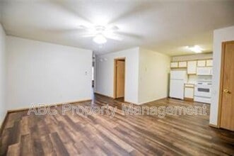 44 Locust St in Farmington, AR - Building Photo - Building Photo