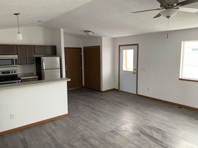 property at 100 E High Pointe St