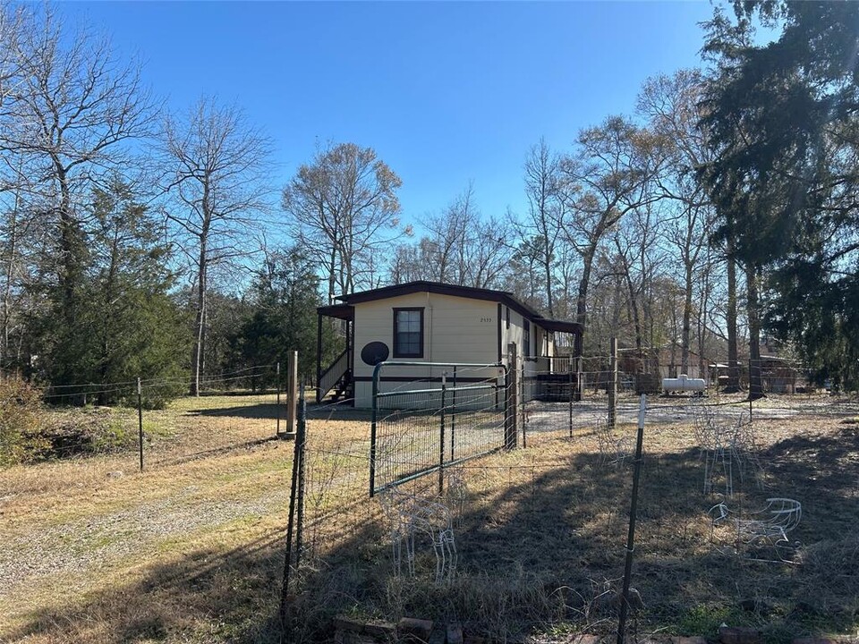 2533 Pioneer Ln in Cleveland, TX - Building Photo