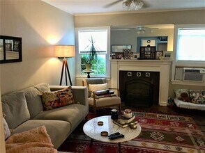 5949 Lewis St in Dallas, TX - Building Photo - Building Photo