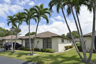 10059 Eaglewood Rd in Boynton Beach, FL - Building Photo - Building Photo