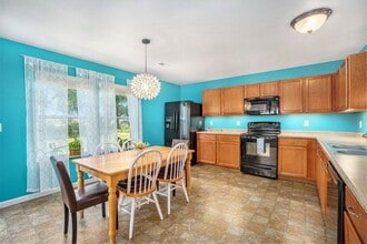 5358 Woodrush Ave in Kalamazoo, MI - Building Photo - Building Photo