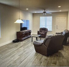 416 High Tech Dr in Georgetown, TX - Building Photo - Building Photo