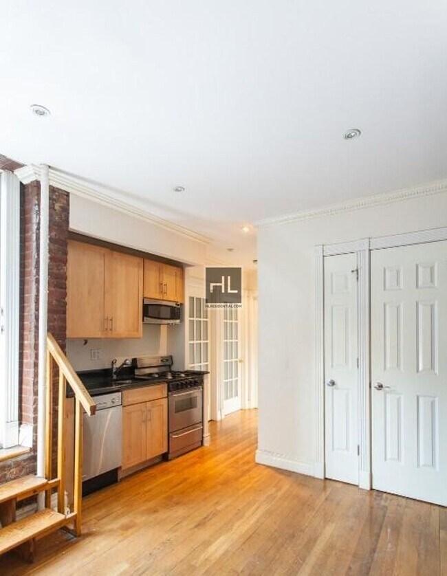 E 13TH ST., Unit 2C in New York, NY - Building Photo - Building Photo