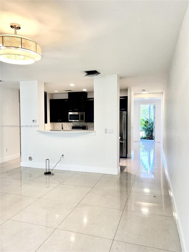4536 S Aqua Bella Ln in Davie, FL - Building Photo - Building Photo
